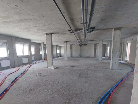 Prodaja, poslovni prostor, 668m², Vidovdansko naselje, Novi Sad Sve Podlokacije - image 2