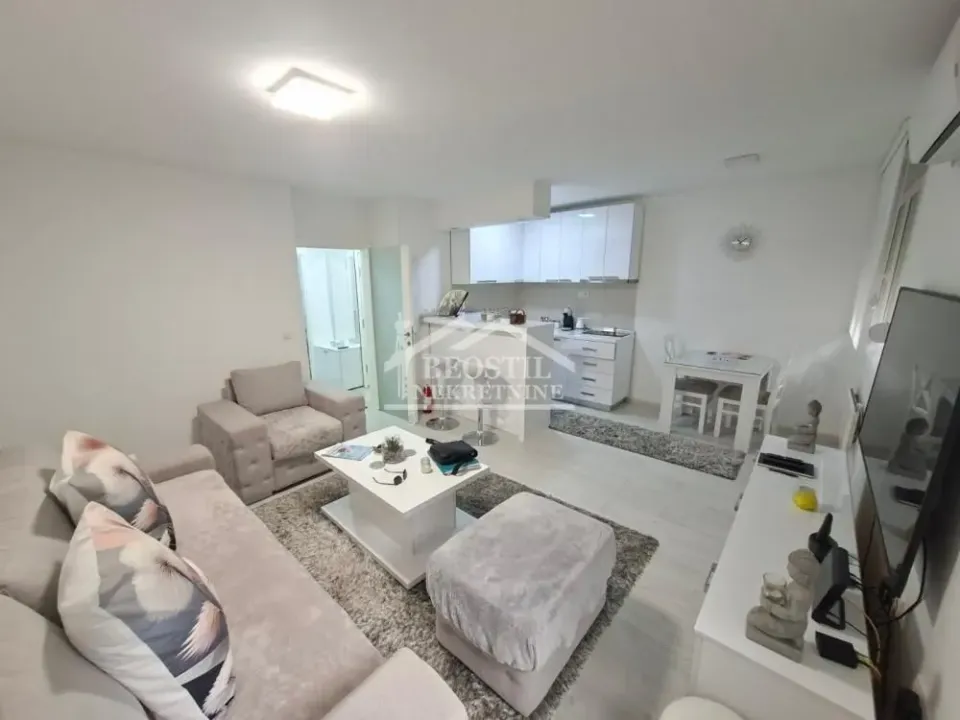 Sale, two bedroom apartment, 34m², Centar, Smederevo