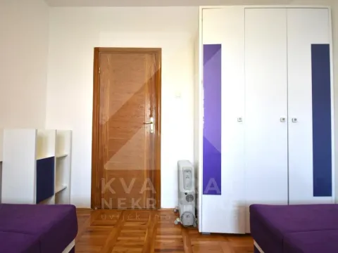 Izdavanje, dvosoban stan, 65m², Stari Aerodrom, Podgorica - image 9