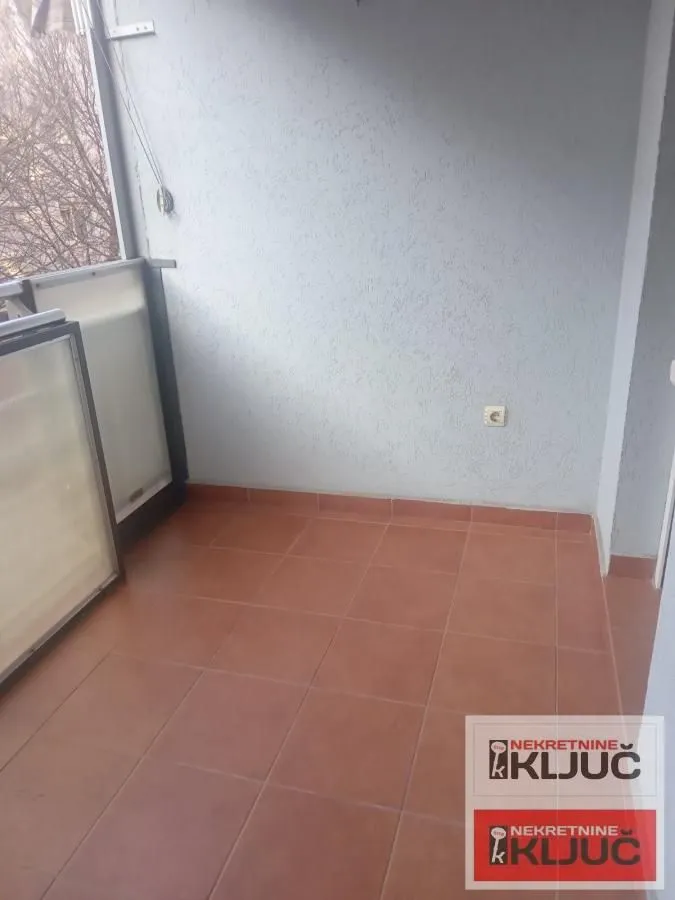 Izdavanje, dvosoban stan, 52m², Sajmište, Novi Sad