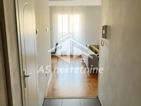 Izdavanje, četvorosoban stan, 120m², Voždovac Sve Podlokacije, Beograd - image 9