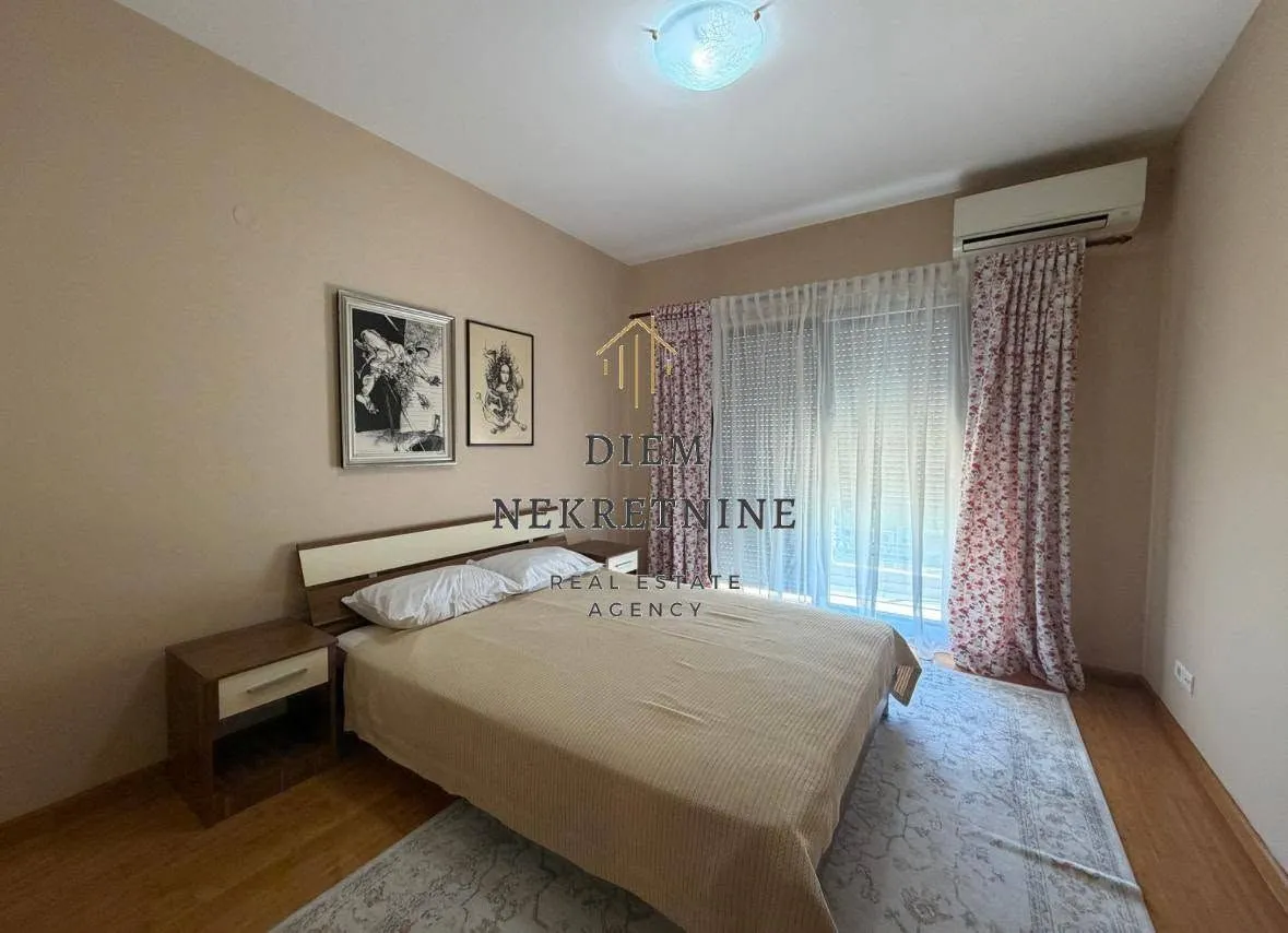 Prodaja, jednosoban stan, 65m², Centar, Bar