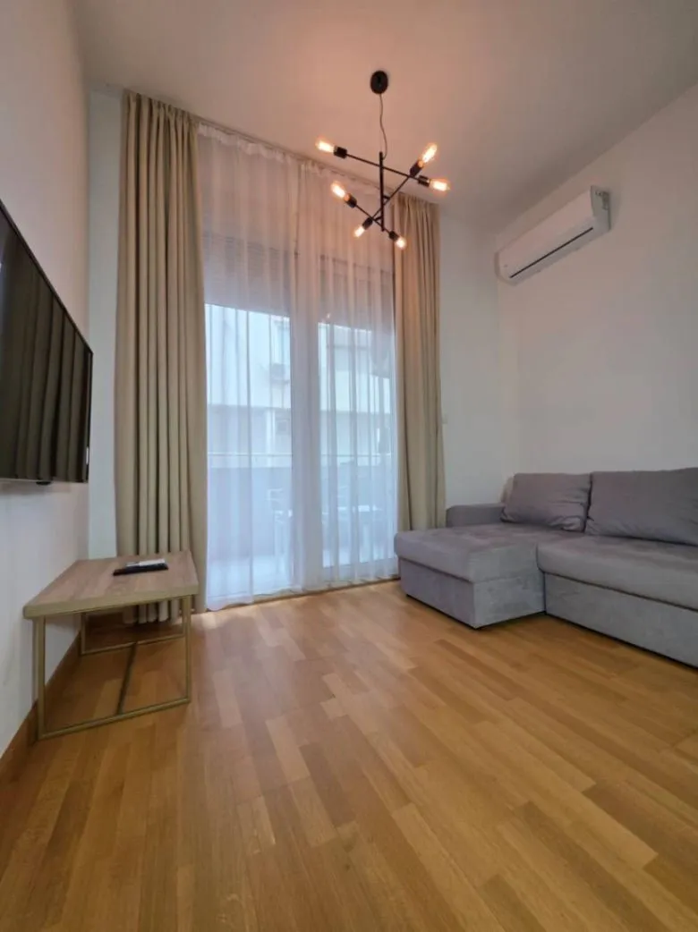 Izdavanje, jednosoban stan, 38m2, Velji Vinogradi, Budva