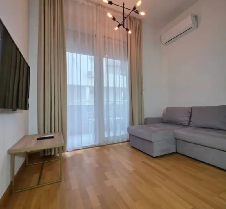 Izdavanje, jednosoban stan, 38m², Velji Vinogradi, Budva