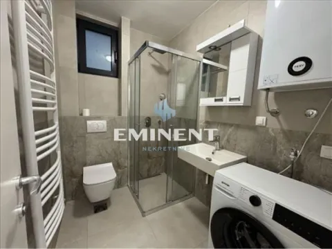Rent, three bedroom apartment, 57m², Južni Bulevar, Vračar Sve Podlokacije - image 4
