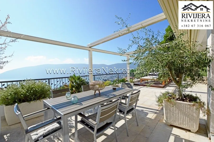 Prodaja, trosoban stan, 220m², Topla, Herceg Novi