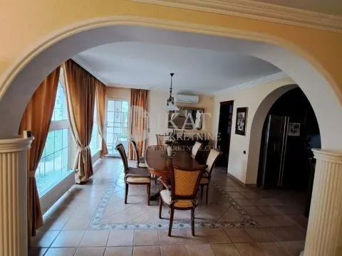 Prodaja, kuća, 250m², Novi Banovci, Stara Pazova - image 14