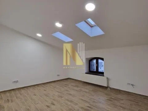 Izdavanje, poslovni prostor, 950m², Adamovićevo Naselje, Novi Sad Sve Podlokacije - image 14