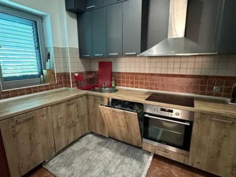 Izdavanje, dvosoban stan, 81m², Budva, Crna Gora - image 11