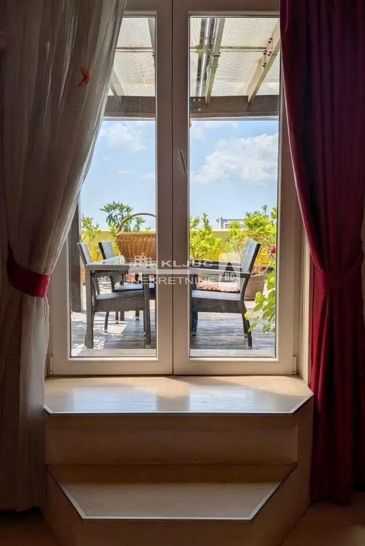 Sale, three bedroom apartment, 82m², Novi Beograd Blok 64, Novi Beograd Sve Podlokacije
