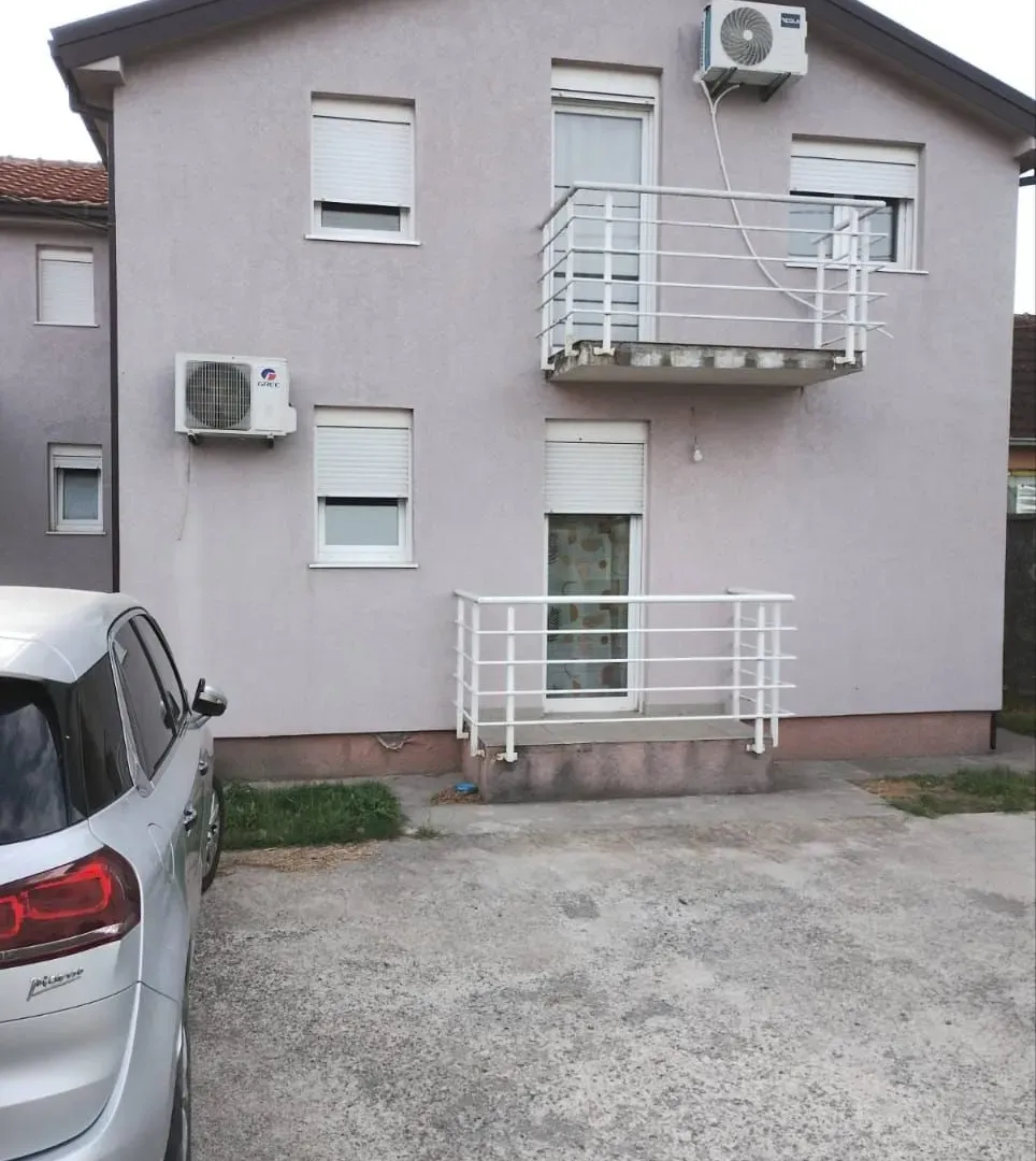 Izdavanje, jednosoban stan, 49m², Stari Aerodrom, Podgorica