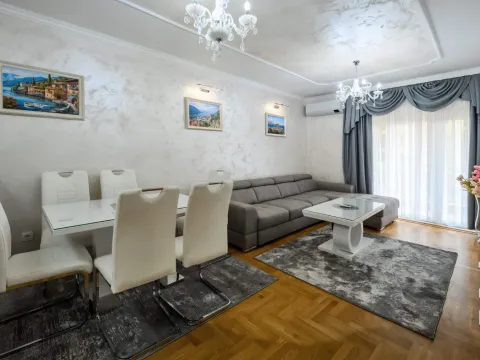 Izdavanje, dvosoban stan, 65m², Stari Aerodrom, Podgorica - image 7