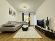 Izdavanje, dvosoban stan, 70m², City Kvart, Podgorica - image 1