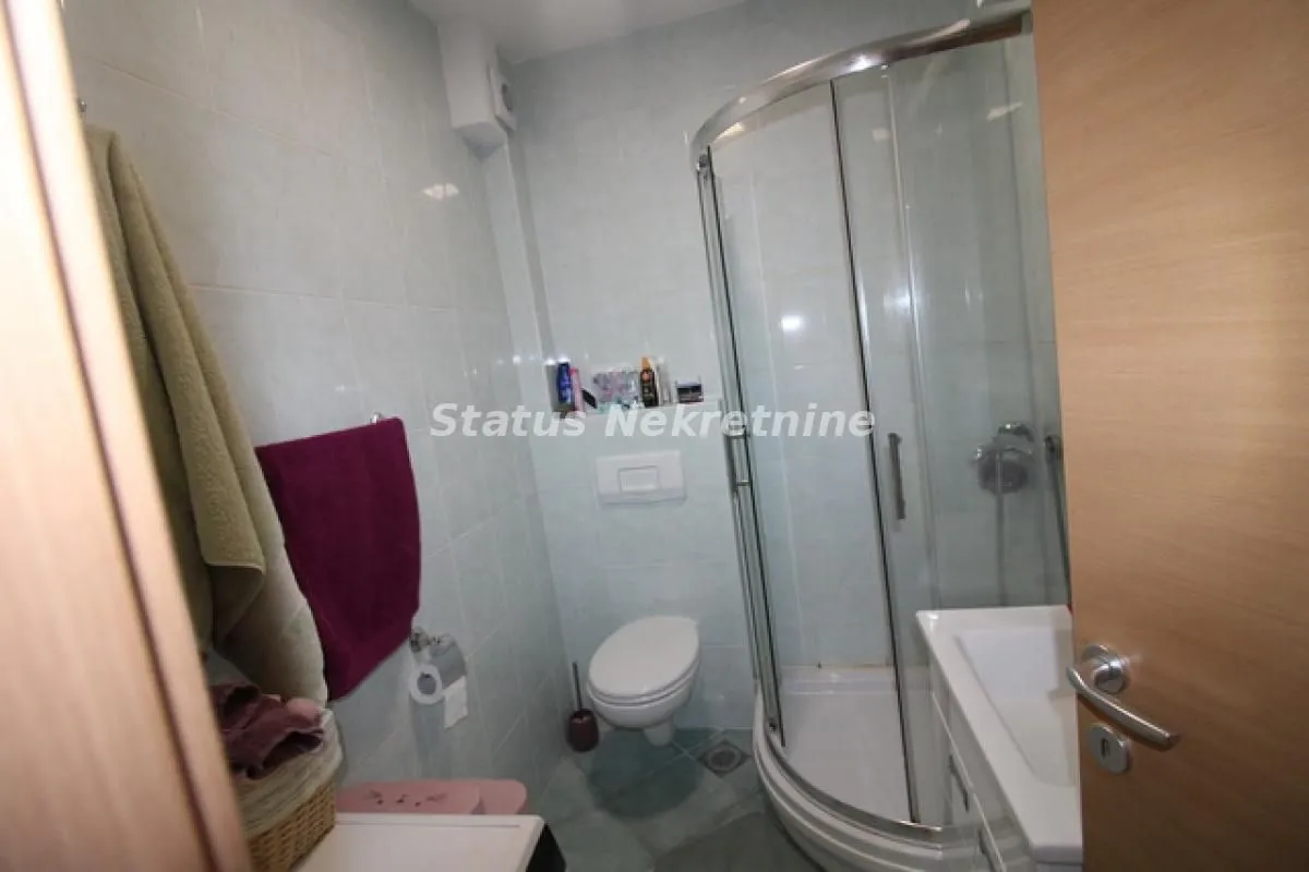 Prodaja, trosoban stan, 55m², Sremska Kamenica, Petrovaradin