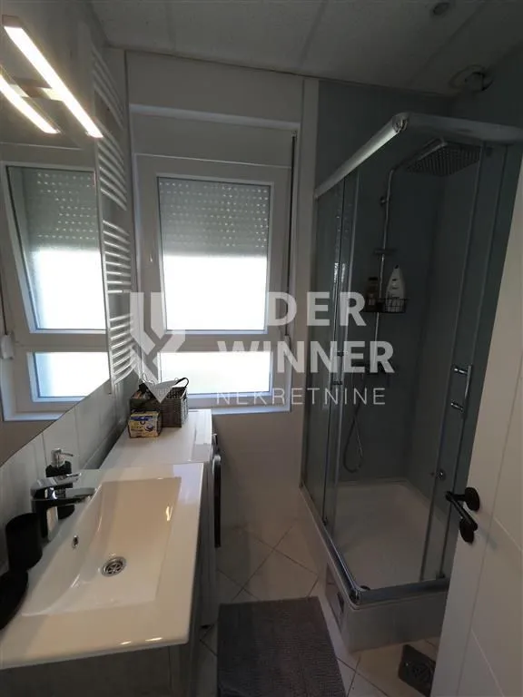 Sale, three bedroom apartment, 68m², Savski Venac, Beograd