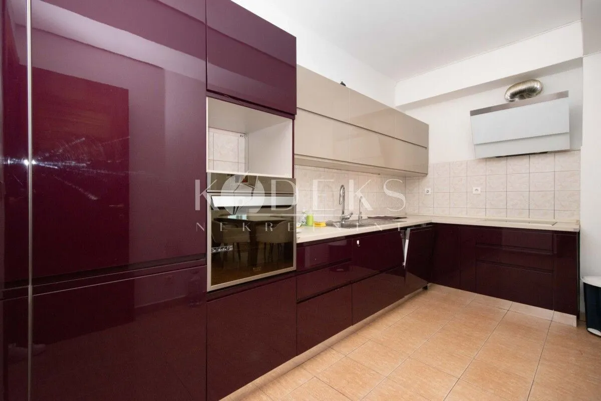 Rent, three bedroom apartment, 92m², City Kvart, Podgorica