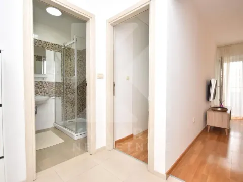 Izdavanje, jednosoban stan, 42m², Stari Aerodrom, Podgorica - image 8