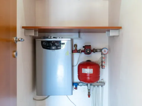 Izdavanje, trosoban stan, 120m², Momišići, Podgorica - image 18