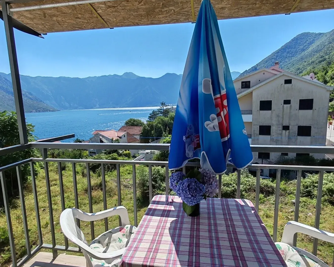 Sale, two bedroom apartment, 40m², Donji Stoliv, Kotor