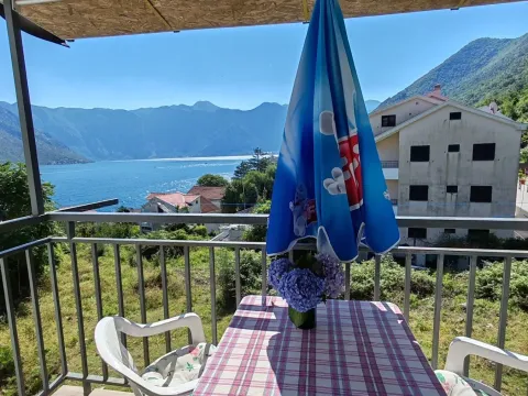 Sale, two bedroom apartment, 40m², Donji Stoliv, Kotor - image 1