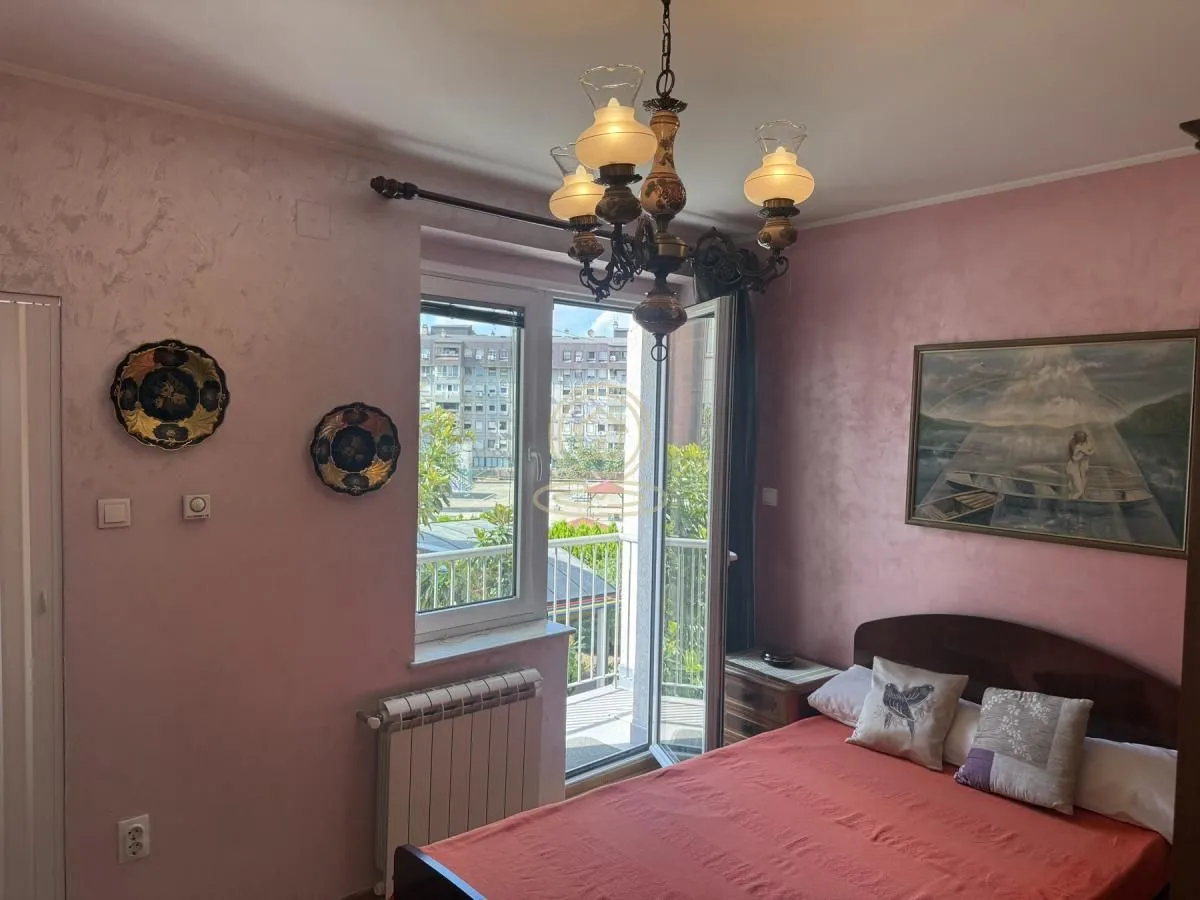 Rent, two bedroom apartment, 58m², Stari Grad, Beograd