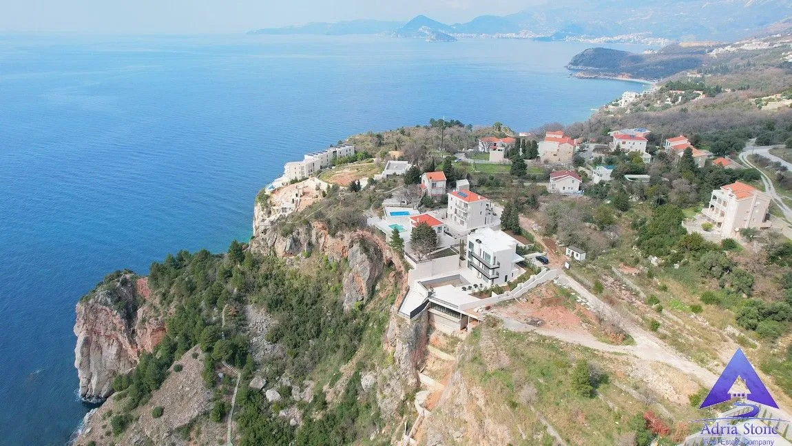 Prodaja, kuća, 580m², Skočiđevojka, Budva