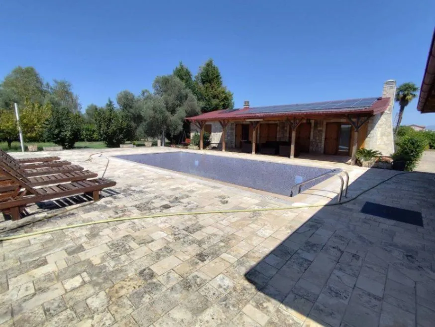 Prodaja, kuća, 205m², Tuzi, Podgorica