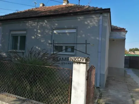 Sale, house, 115m², Šid, Srbija
