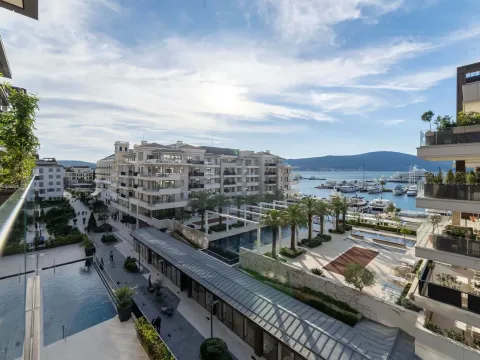Prodaja, jednosoban stan, 81m², Porto Montenegro, Tivat - image 16