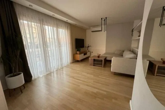 Izdavanje, dvosoban stan, 99m², Lekino Brdo, Voždovac Sve Podlokacije