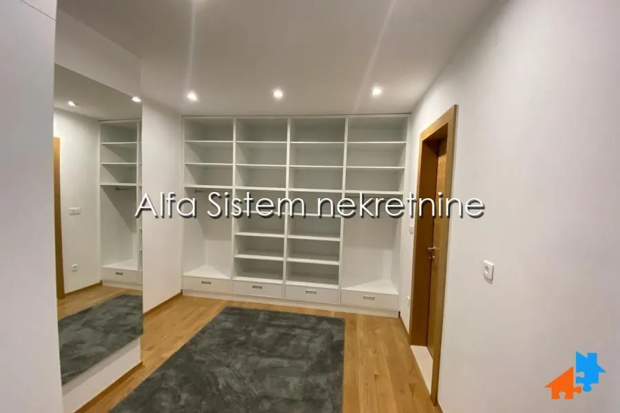 Rent, four bedroom apartment, 194m², Tašmajdan, Palilula Sve Podlokacije