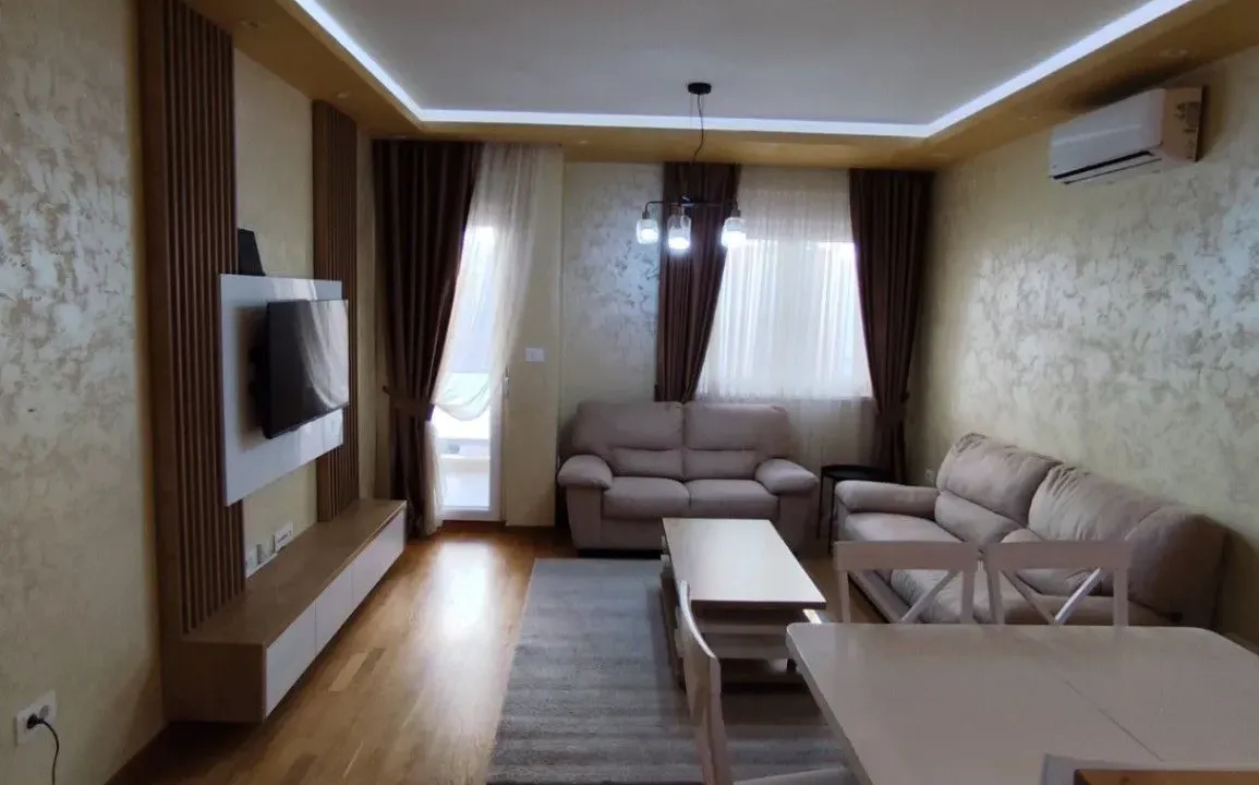 Izdavanje, dvosoban stan, 64m², Zagorič, Podgorica