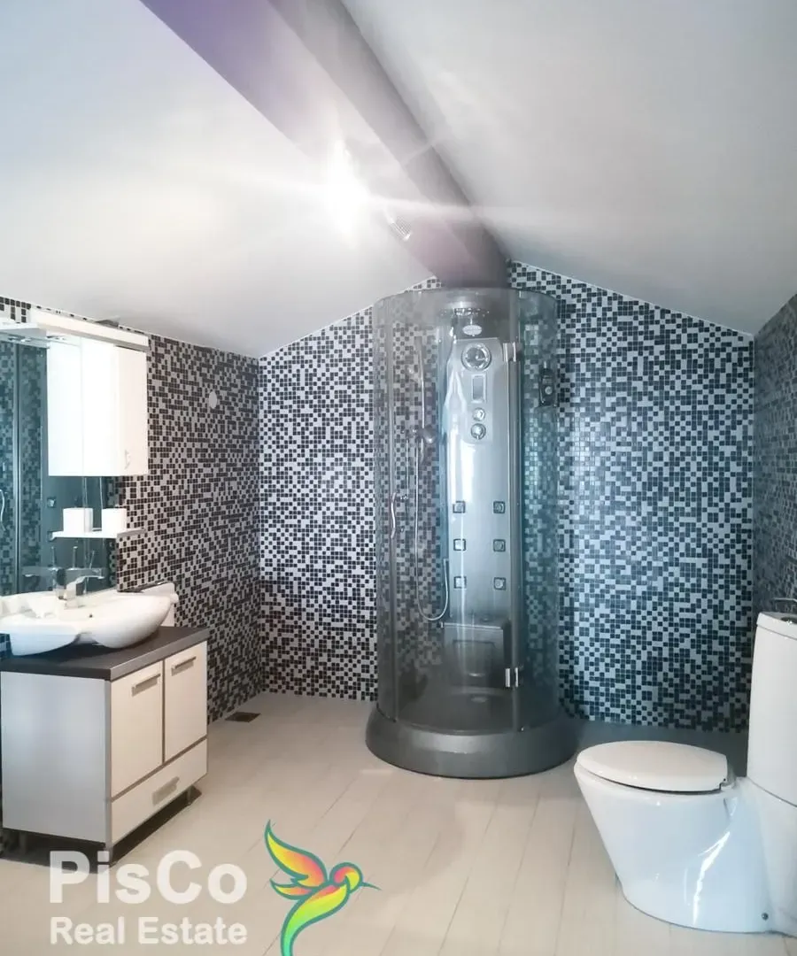 Prodaja, četvorosoban stan, 156m², Gorica C, Podgorica