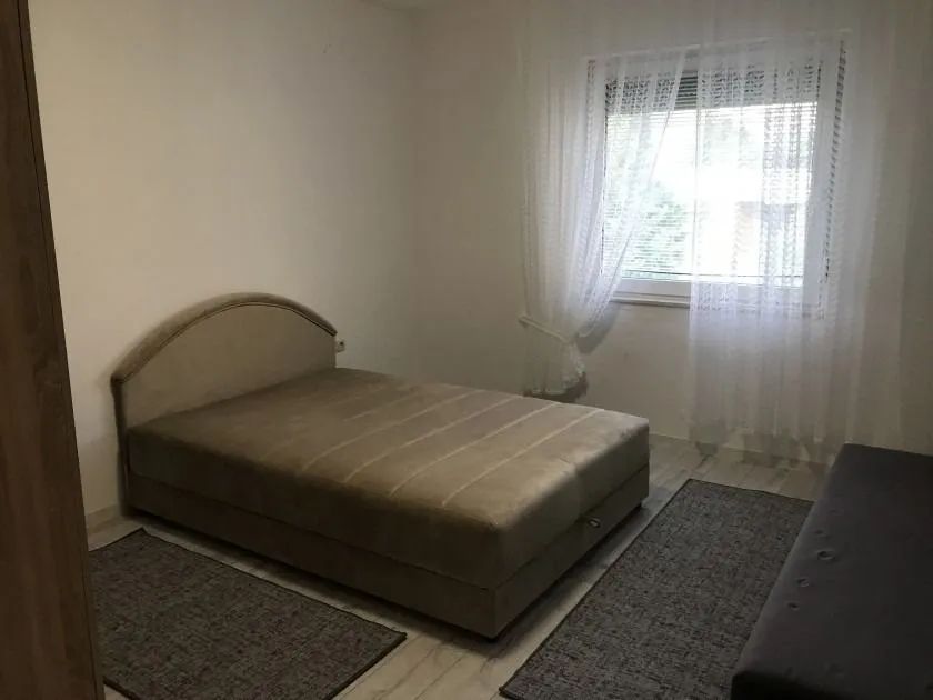 Rent, three bedroom apartment, 130m², Čeluga, Bar
