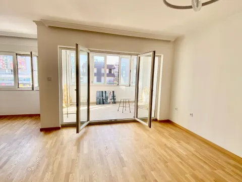 Rent, two bedroom apartment, 72m², Preko Morače, Podgorica - image 4