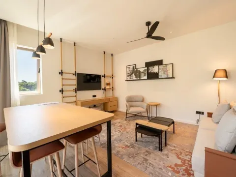 Sale, two bedroom apartment, 91m², Porto Montenegro, Tivat - image 2