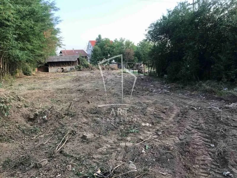 Prodaja, plac, 700m², Voždovac Sve Podlokacije, Beograd
