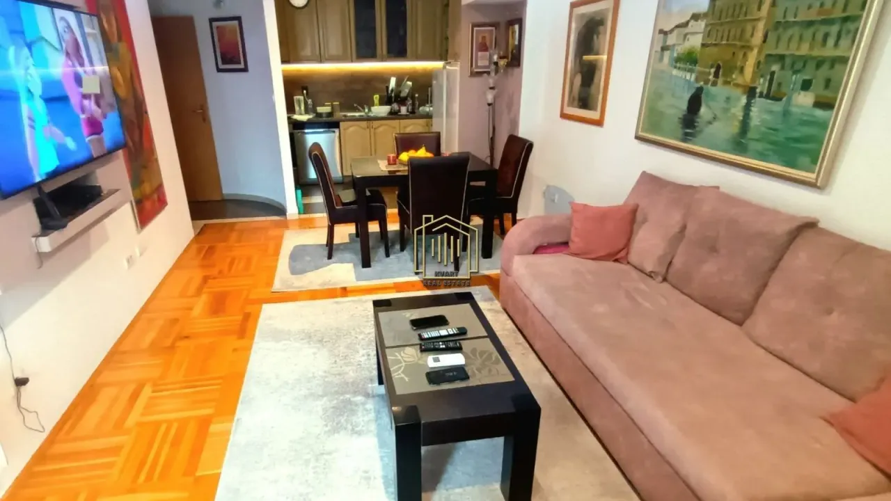 Izdavanje, dvosoban stan, 74m², Pobrežje, Podgorica