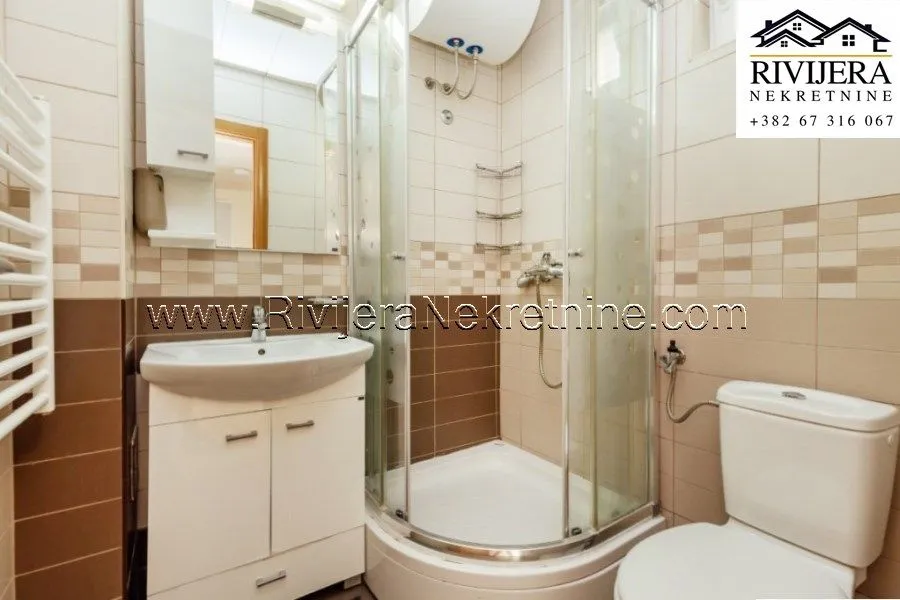 Prodaja, trosoban stan, 190m², Savina, Herceg Novi