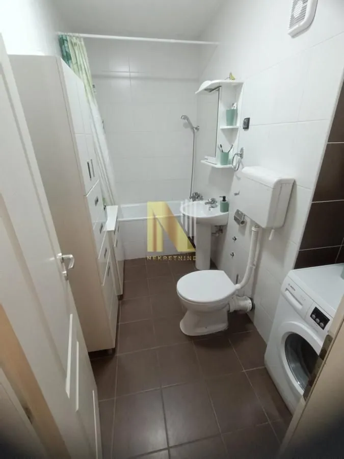 Prodaja, trosoban stan, 90m², Nova Detelinara, Novi Sad Sve Podlokacije