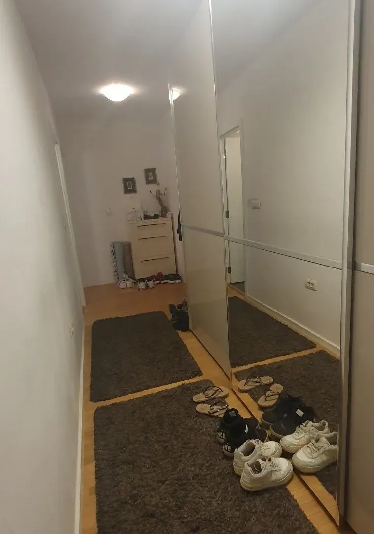 Prodaja, četvorosoban stan, 72m², Altina, Beograd