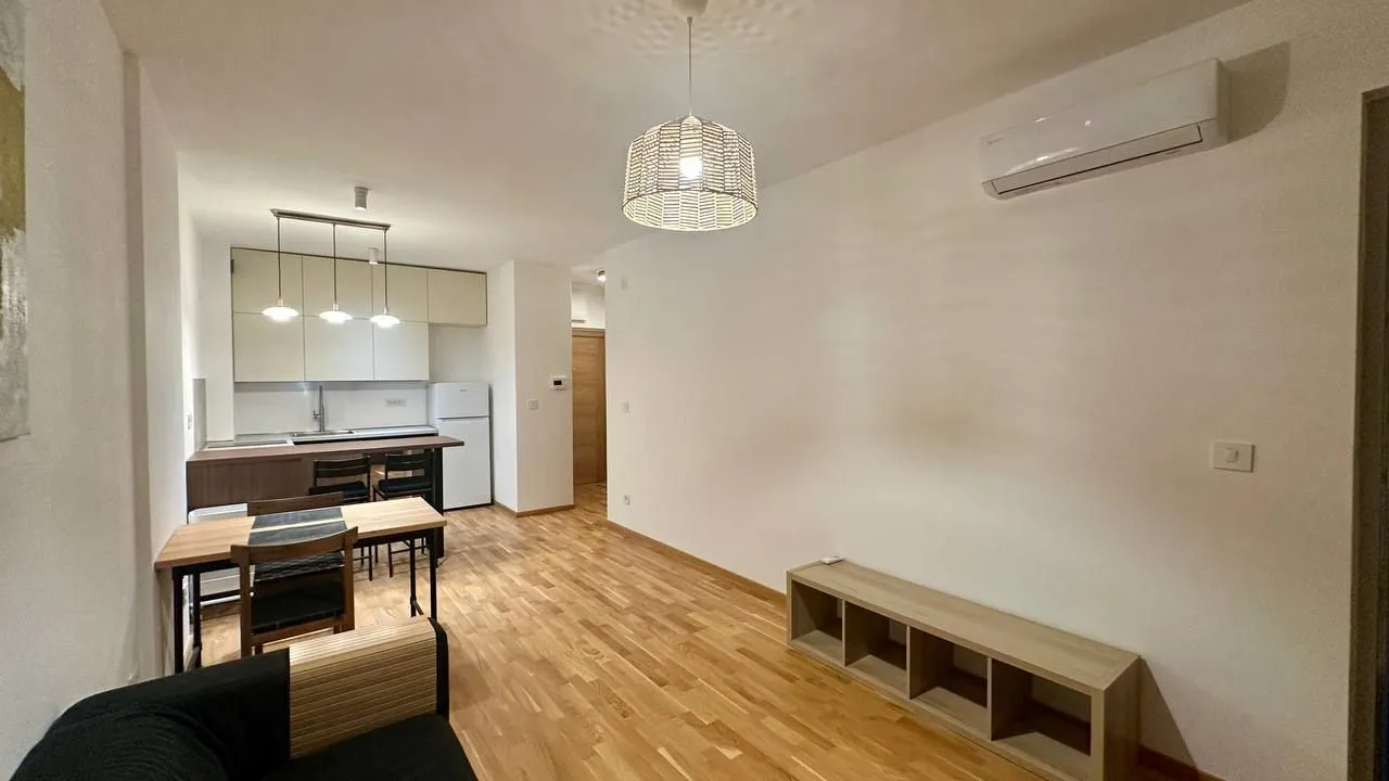 Rent, one bedroom apartment, 45m², Bečići, Budva