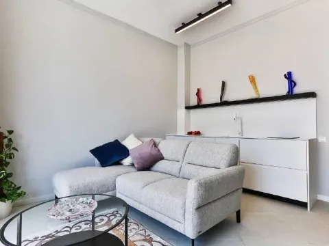 Prodaja, kuća, 220m², Reževići, Budva - image 1