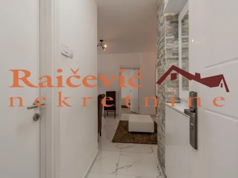 Izdavanje, trosoban stan, 66m², Tašmajdan, Palilula Sve Podlokacije - image 7