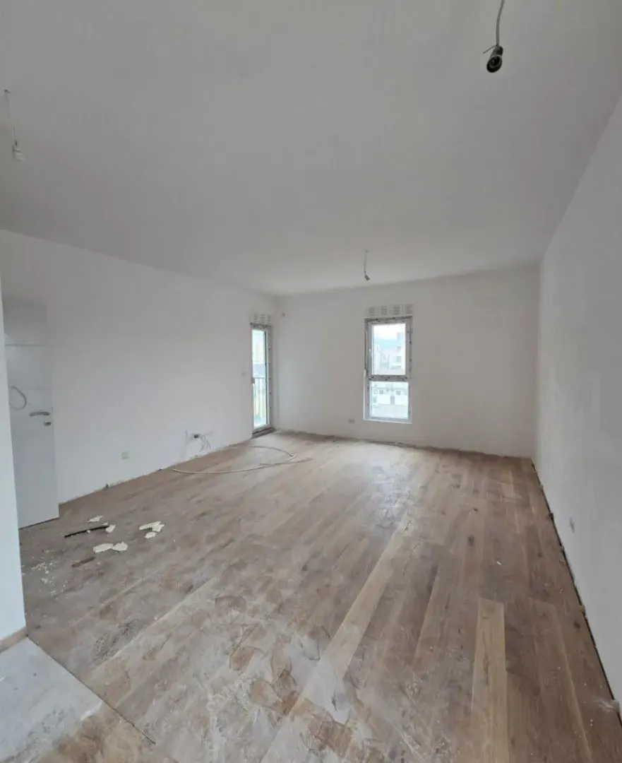 Izdavanje, dvosoban stan, 82m², Zabjelo, Podgorica