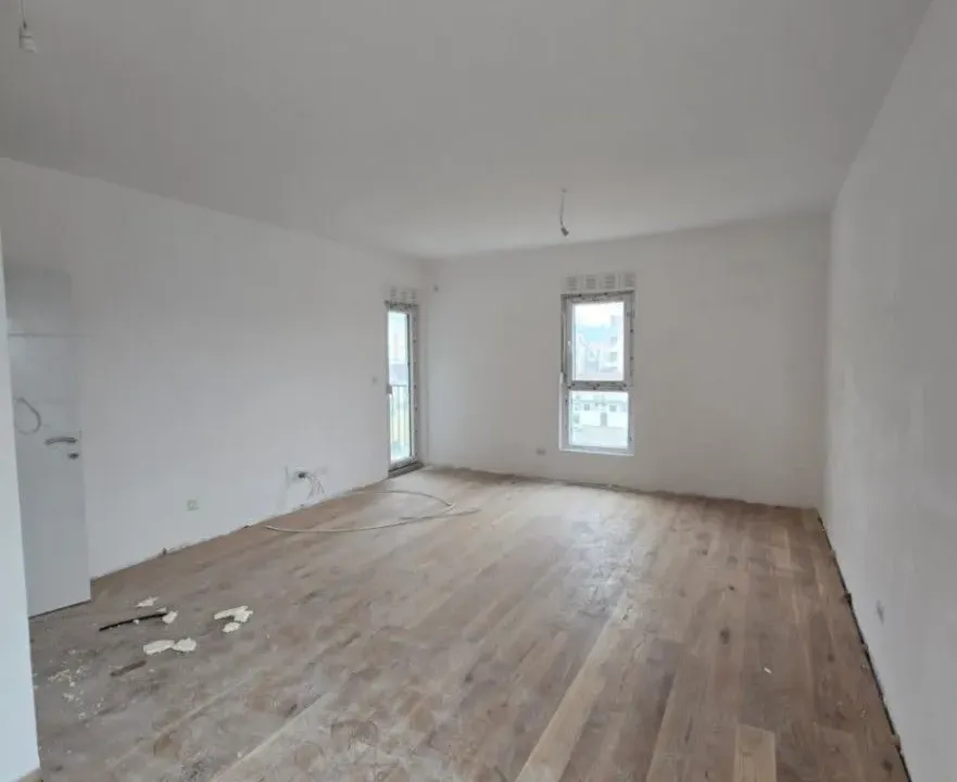 Izdavanje, dvosoban stan, 82m², Zabjelo, Podgorica