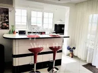 Sale, three bedroom apartment, 85m², Sveti Stefan, Budva - image 8