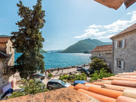 Izdavanje, kuća, 100m², Perast, Kotor - image 10