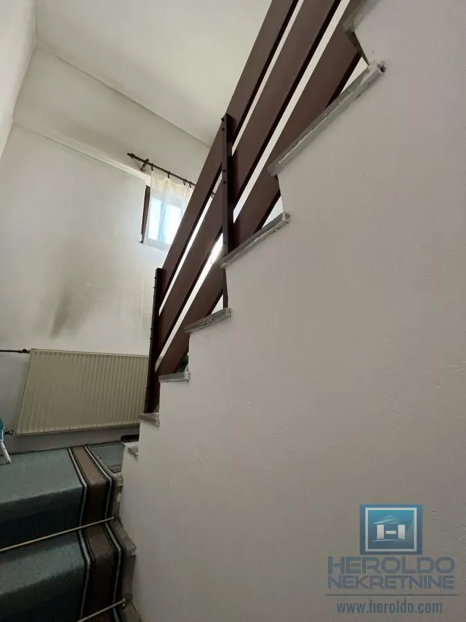 Prodaja, kuća, 353m², Budžino brdo, Jagodina