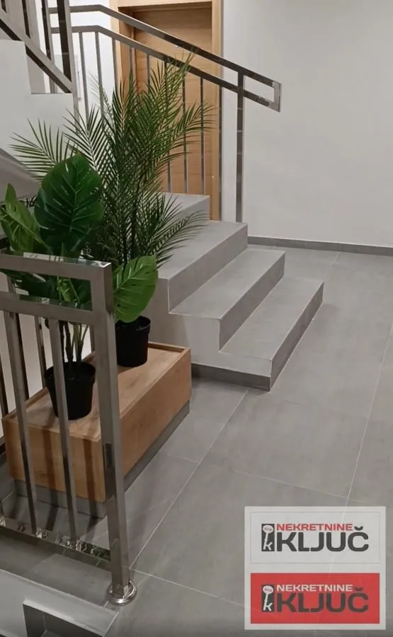 Sale, four bedroom apartment, 77m², Bulevar patrijarha Pavla, Novi Sad Sve Podlokacije